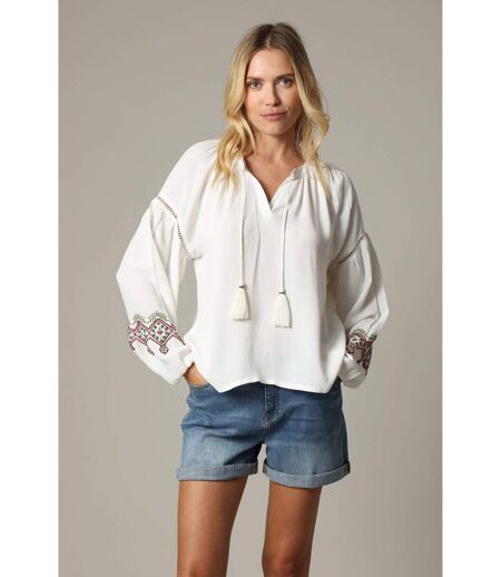 Blouse ample avec tissu gaufré, manches bouffantes et application brodée AMRIT