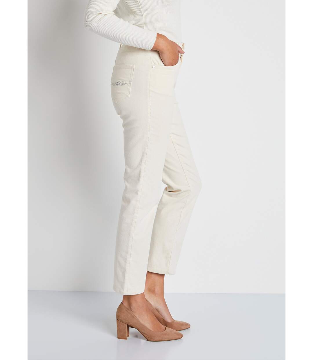 Pantalon 5 poches velours milleraies-3
