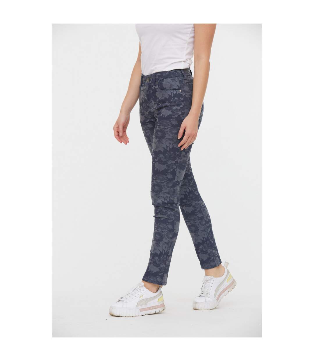 Pantalon coton slim LC135