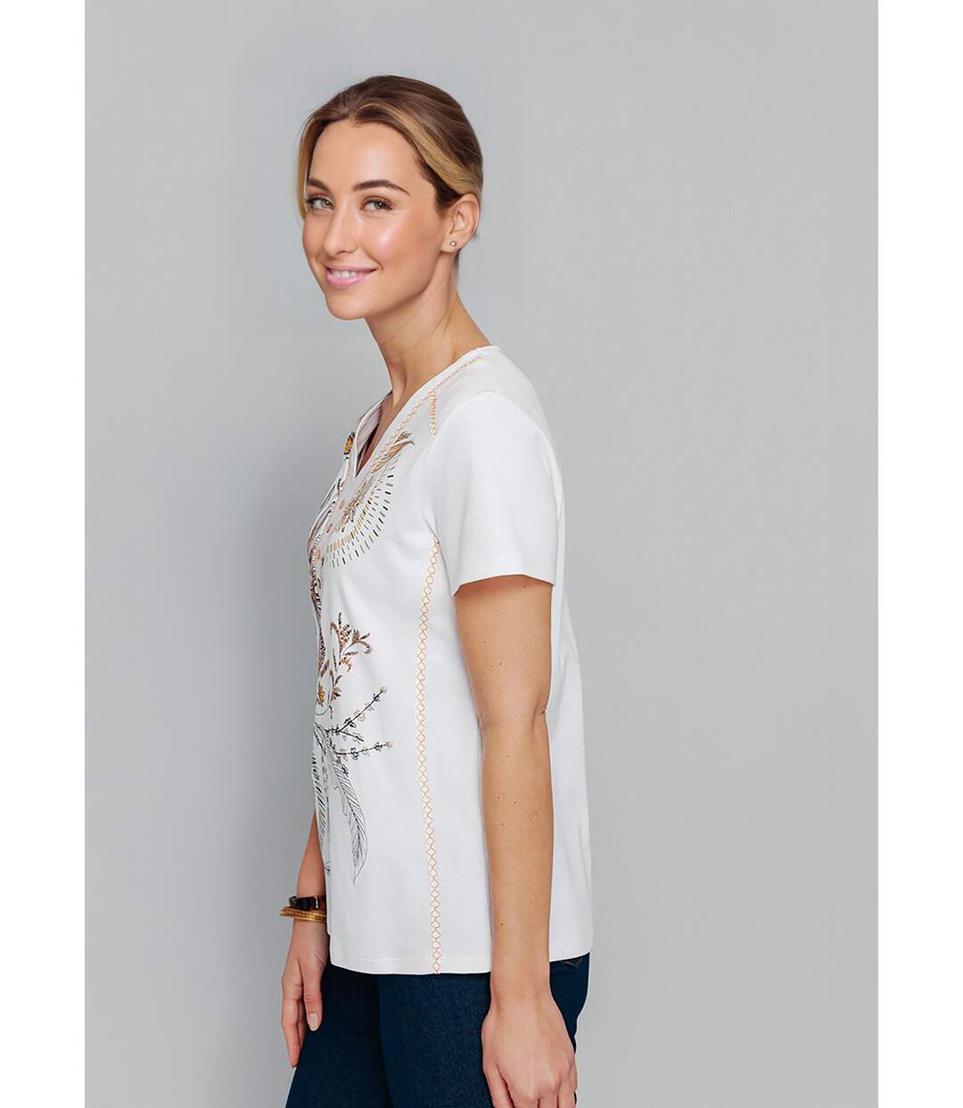 T-shirt motif floral avec broderies-3