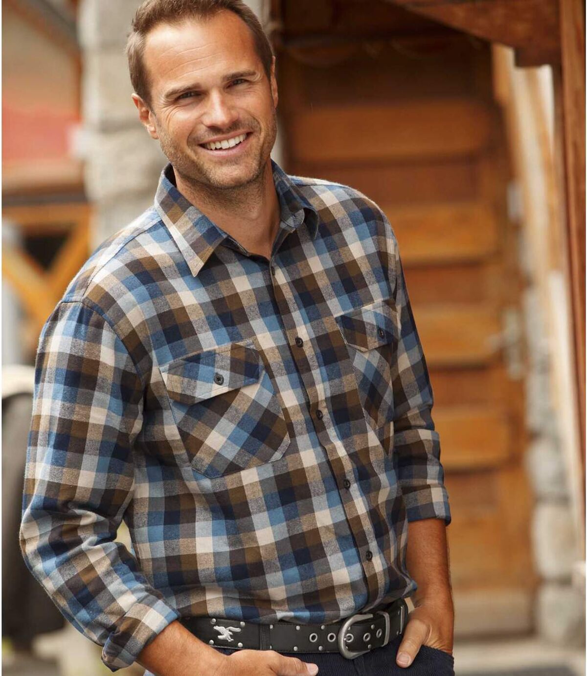 парень в красной рубашке. мужчина в клетчатой рубашке. зара рубашки фланелевые мужские. Atlas for men / фланелевая рубашка в клетку. мужчина в клетчатой рубашке.