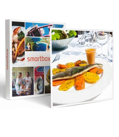 Découverte de Paris lors d’un dîner croisière Prestige sur la Seine pour 1 adulte et 1 enfant - SMARTBOX - Coffret Cadeau Gastronomie