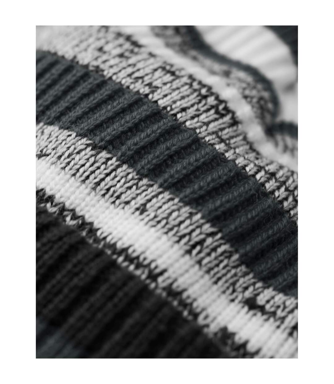 Bonnet Multi-sport Fan Noir Gris Blanc Beechfield-3