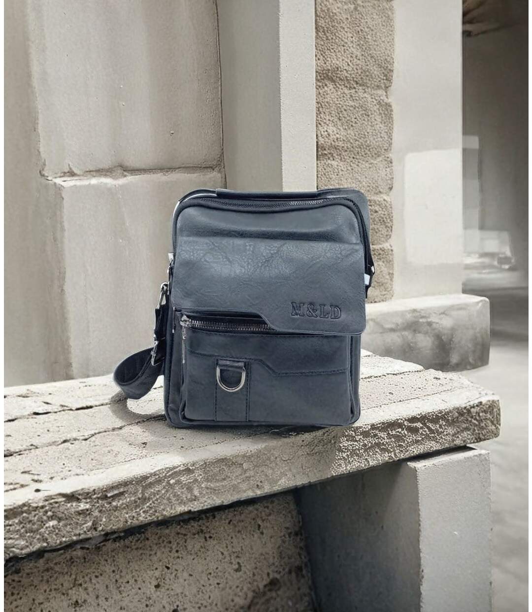 Sacoche bandoulière homme de couleur noir- Effet vieilli - Pratique et organisé-5