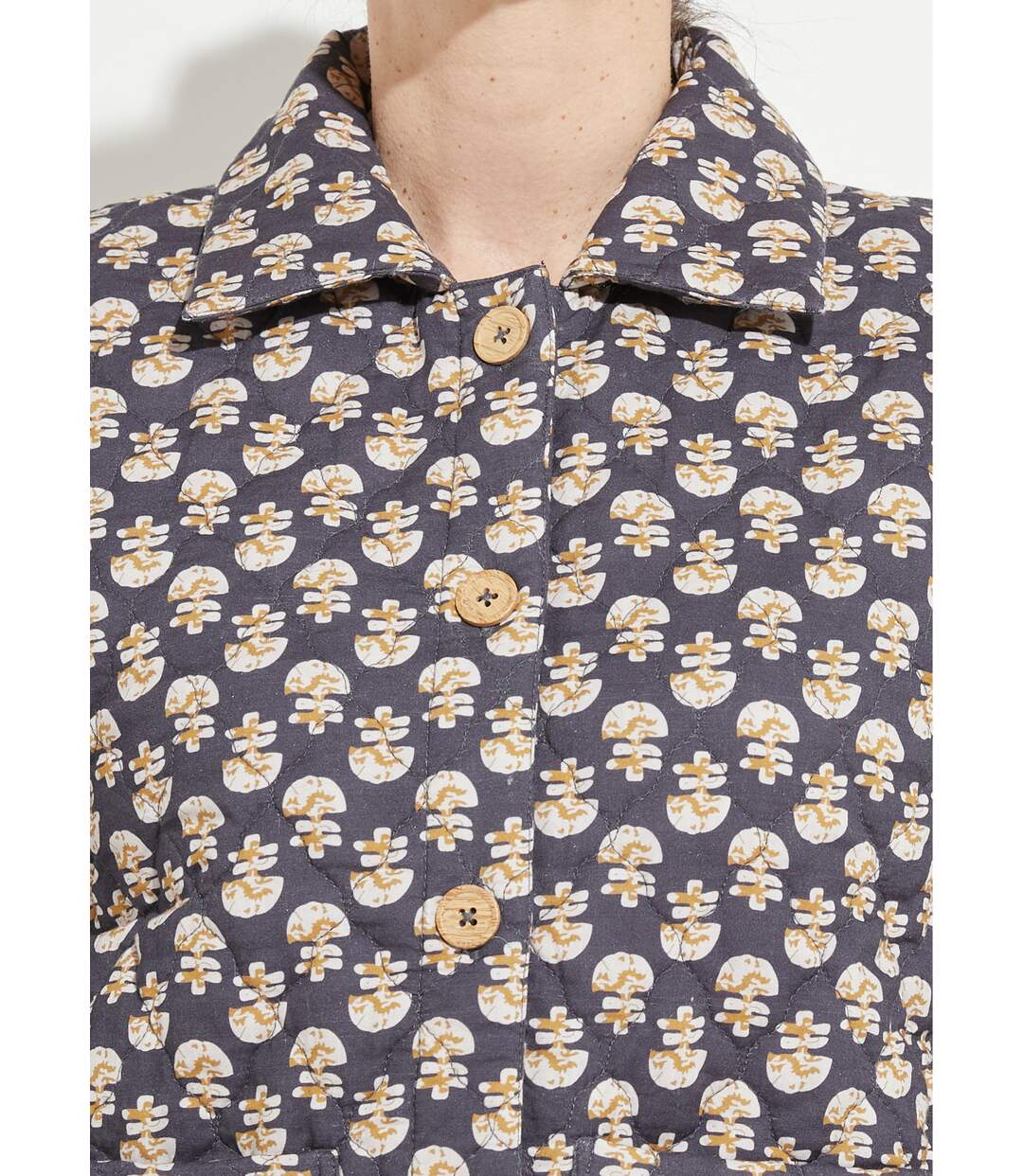 Veste boutonnée matelassée imprimée-4