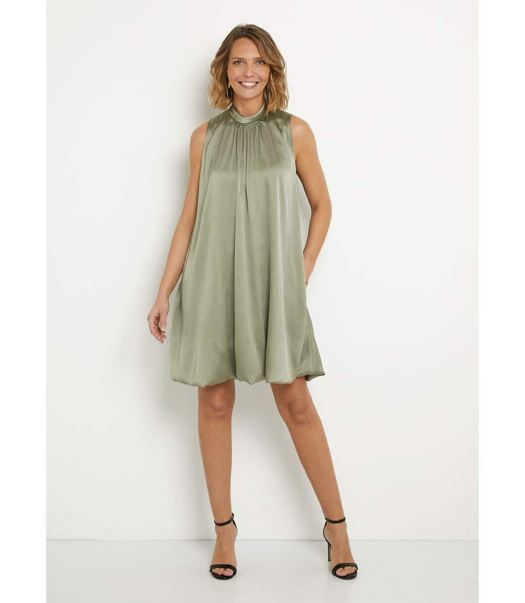 Robe satinée sans manches forme boule-1
