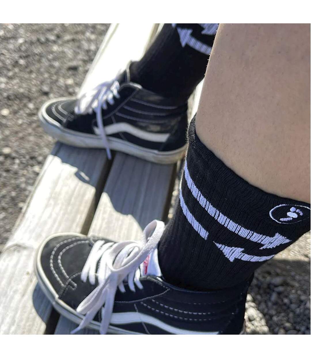 2 Pairs Mens Arrow Patterned Fashion Crew Socks-5