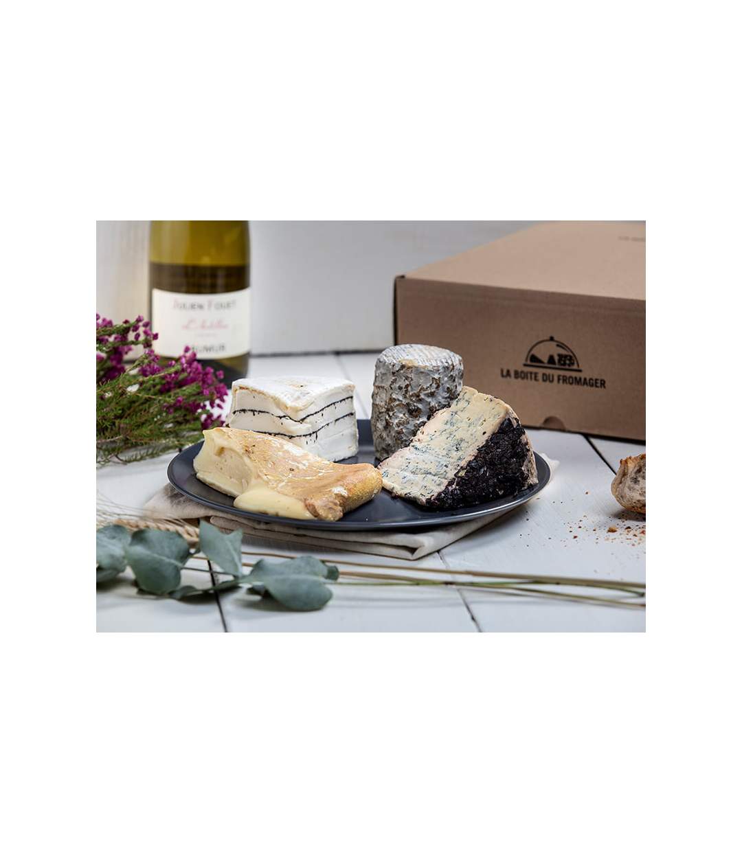 Box 4 fromages fermiers et vin à déguster chez soi - DAKOTABOX - Coffret Cadeau Gastronomie-3