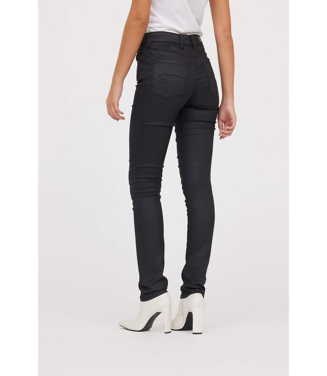 Jean LC135F Black Coatted L32-4