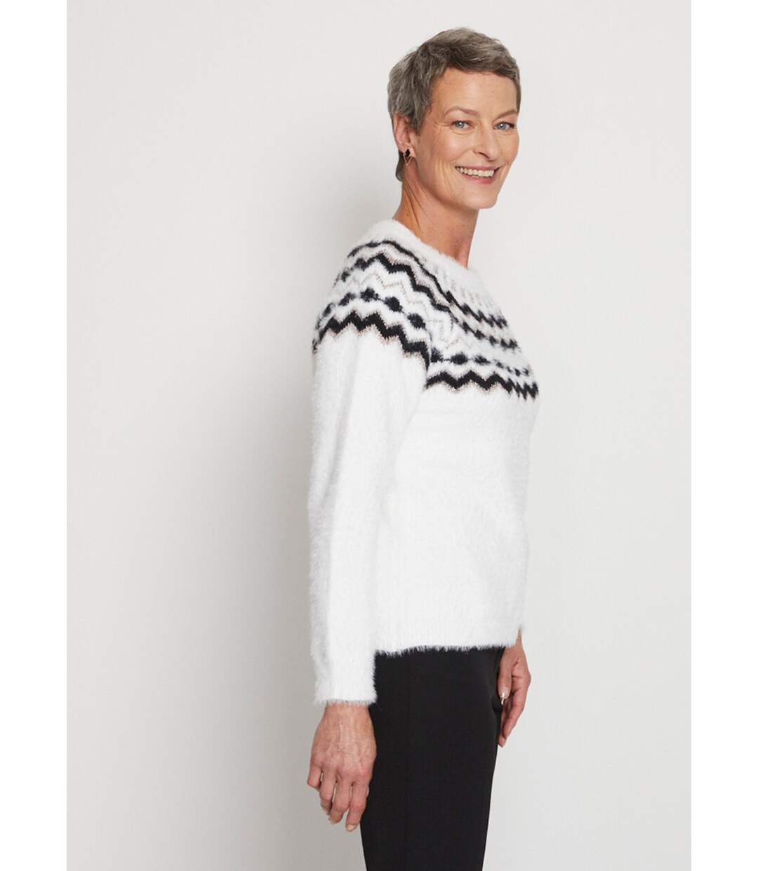 Pull col rond maille poilue jacquard soleil-3