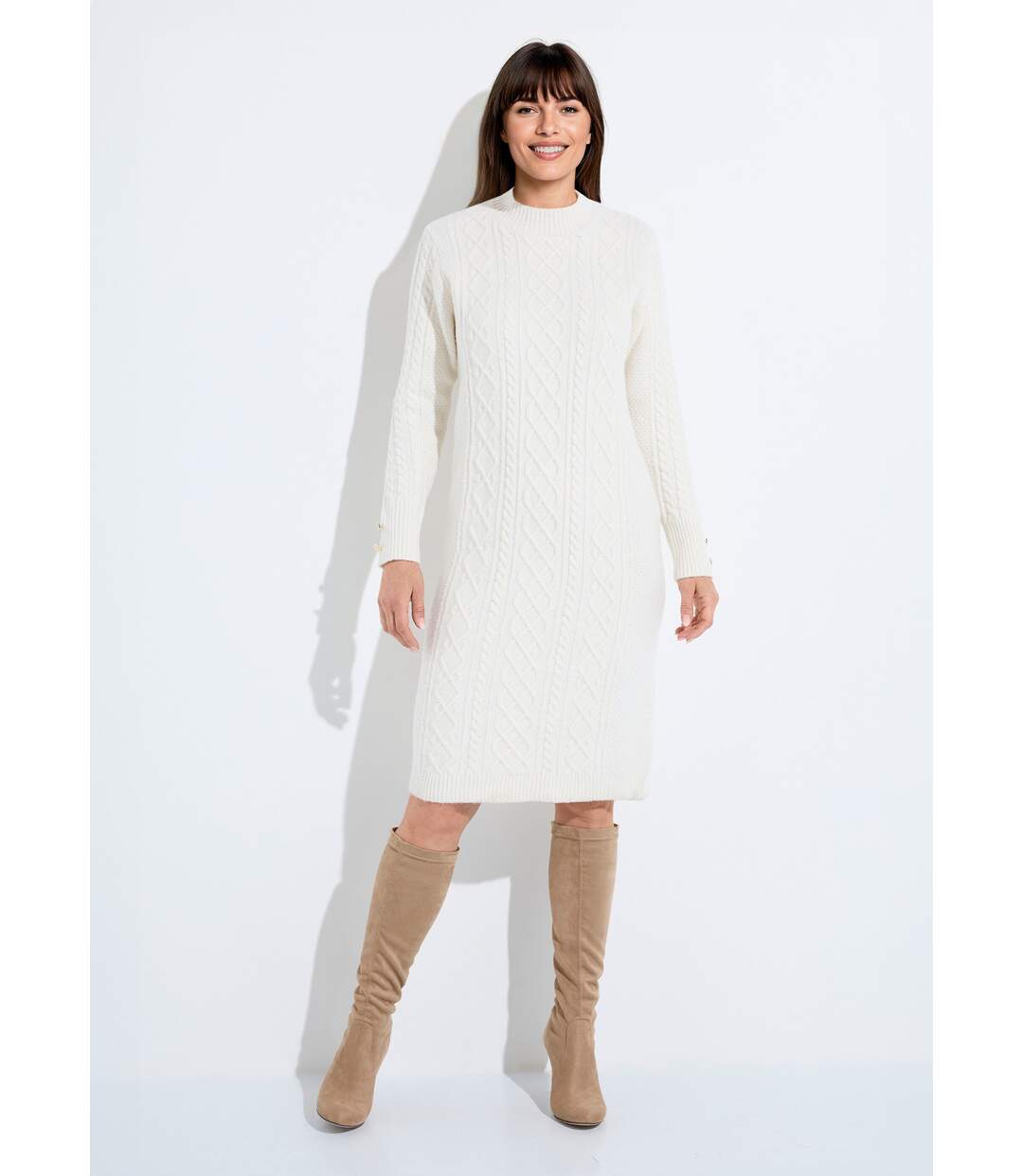 Robe-pull courte tricot uni col rond-1