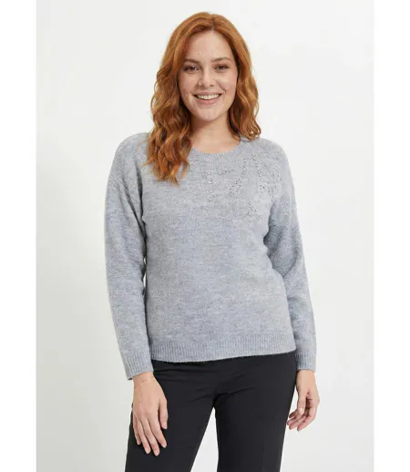 Pull doux col rond avec strass et sequins