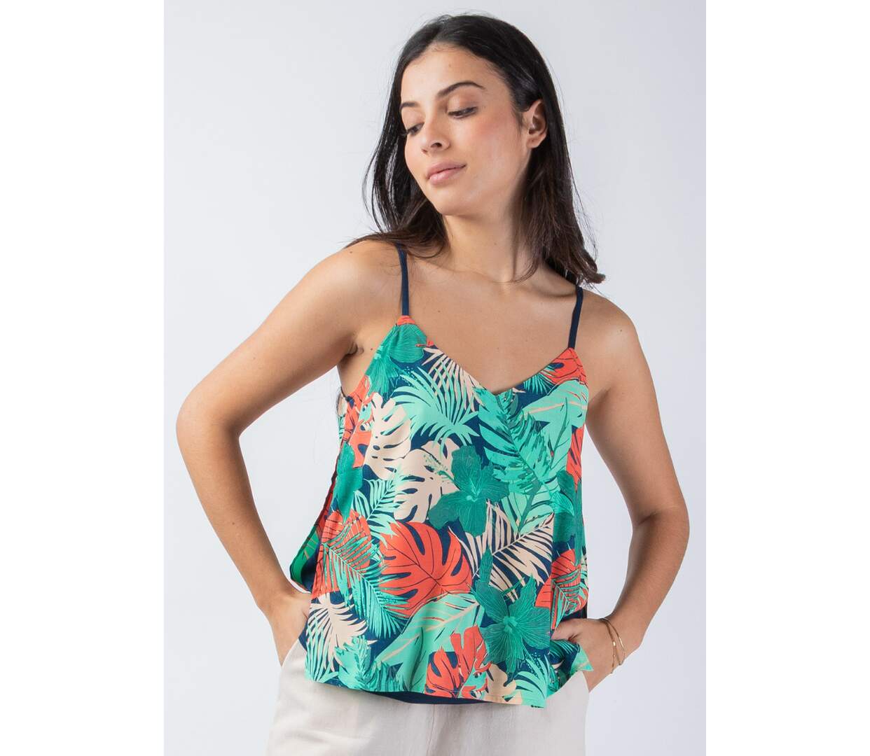 Top femme basique fines bretelles VAHINE motif tropical coloré Coton Du Monde-4