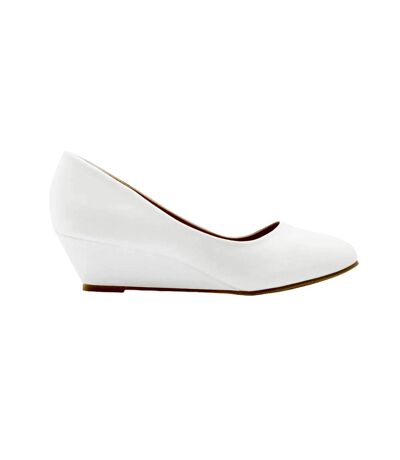 Womens/ladies kieran low wedge court shoes white Where´s That From