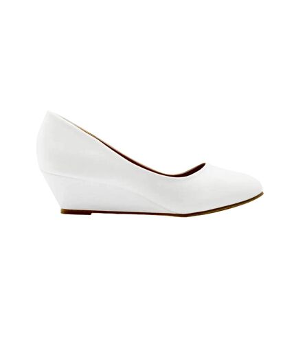 Womens/ladies kieran low wedge court shoes white Where´s That From