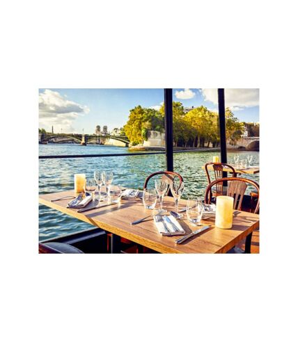 Croisière sur la Seine à Paris avec dîner et champagne pour 2 - SMARTBOX - Coffret Cadeau Gastronomie