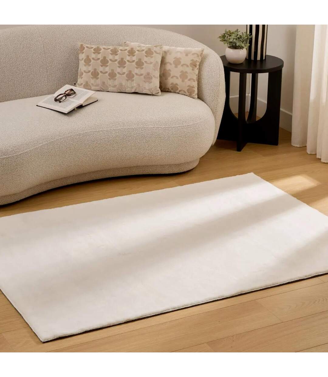 Tapis Imitation Fourrure Couka 120x170cm Blanc-4