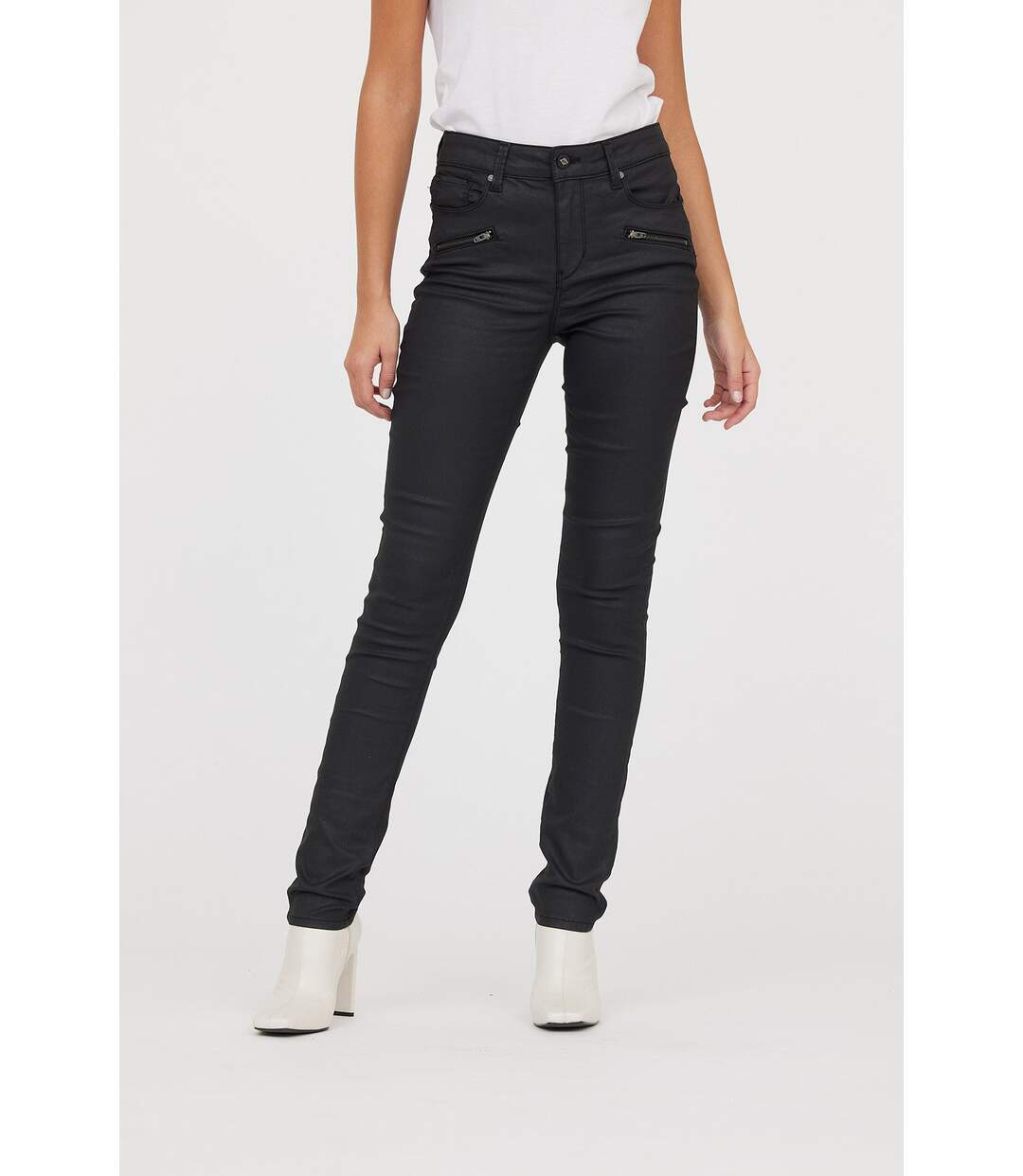 Jean LC135F Black Coatted L32-1