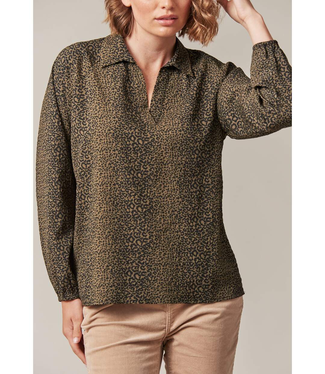 Blouse à col chemise en V imprimé léopard pour femme LEXIANE-3