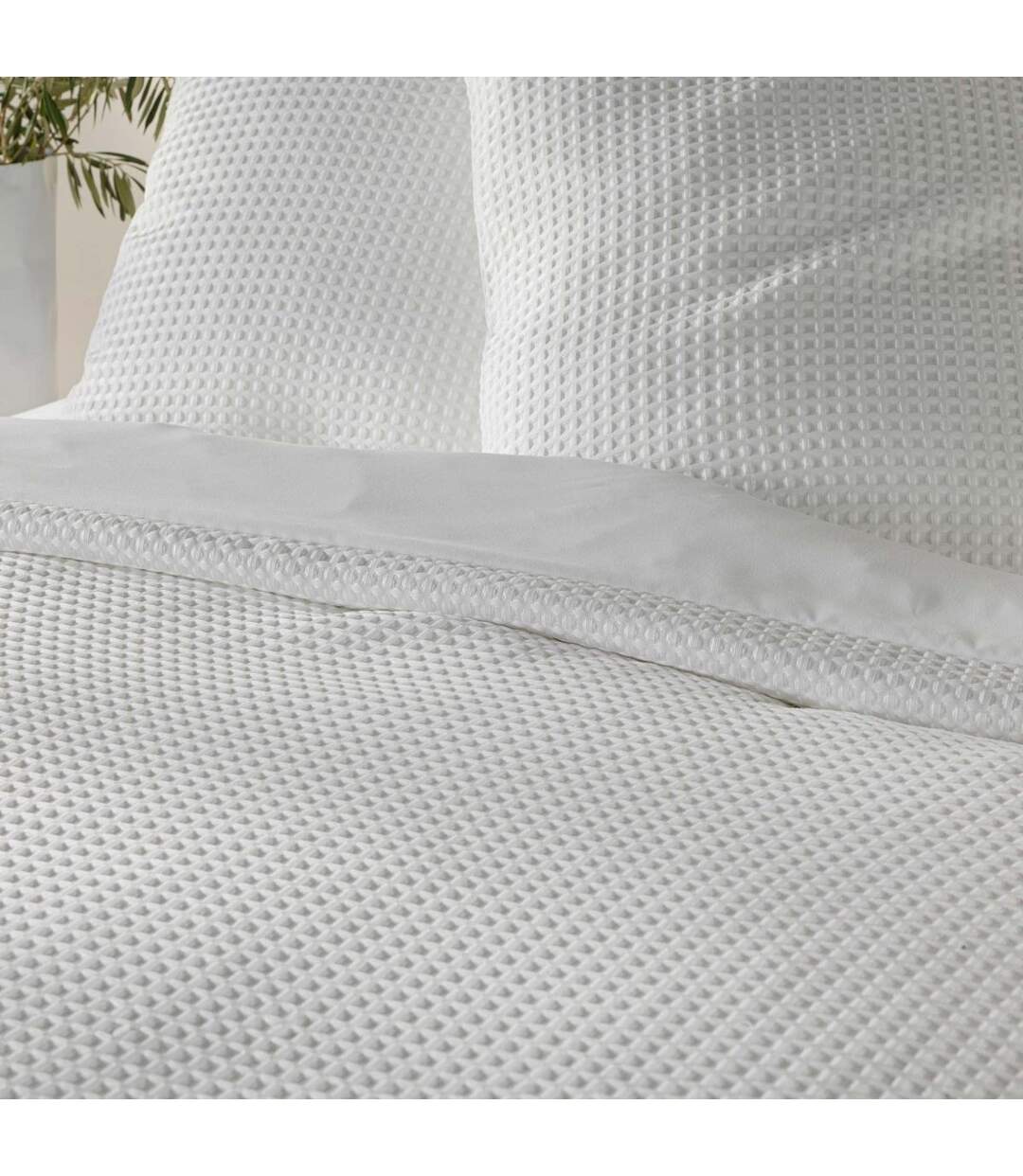 Parure de Lit 3 Pièces Abelia 240x220cm Blanc-2