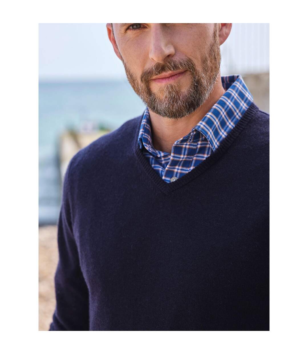 Mens Cashmere V Neck Jumper Navy WoolOvers-3