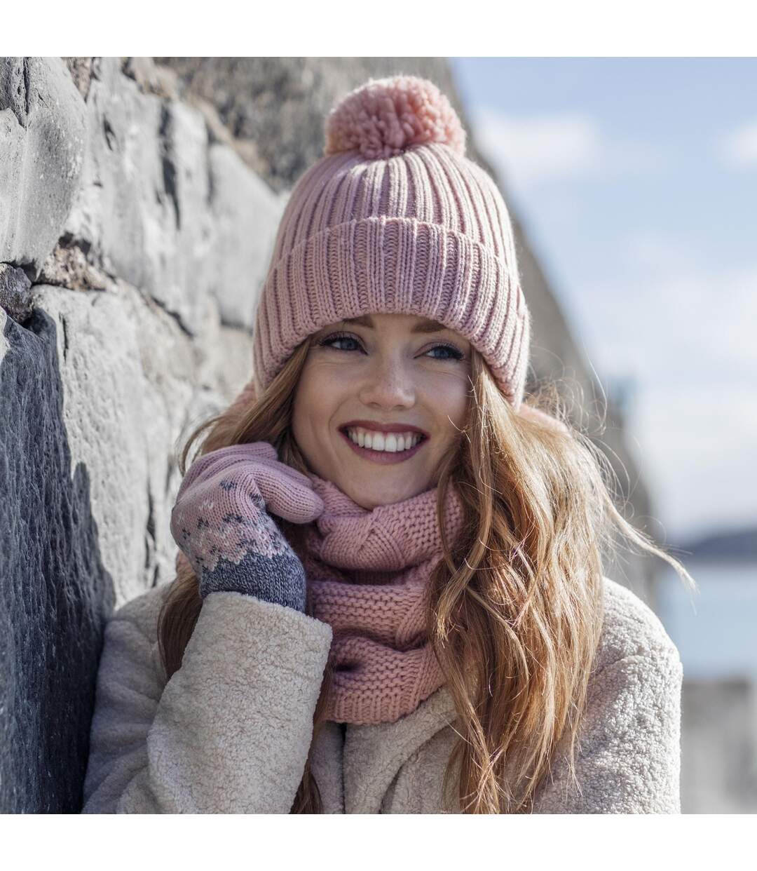 Ladies Ribbed Cuffed Thermal Insulated Winter Pom Pom Bobble Hat-4