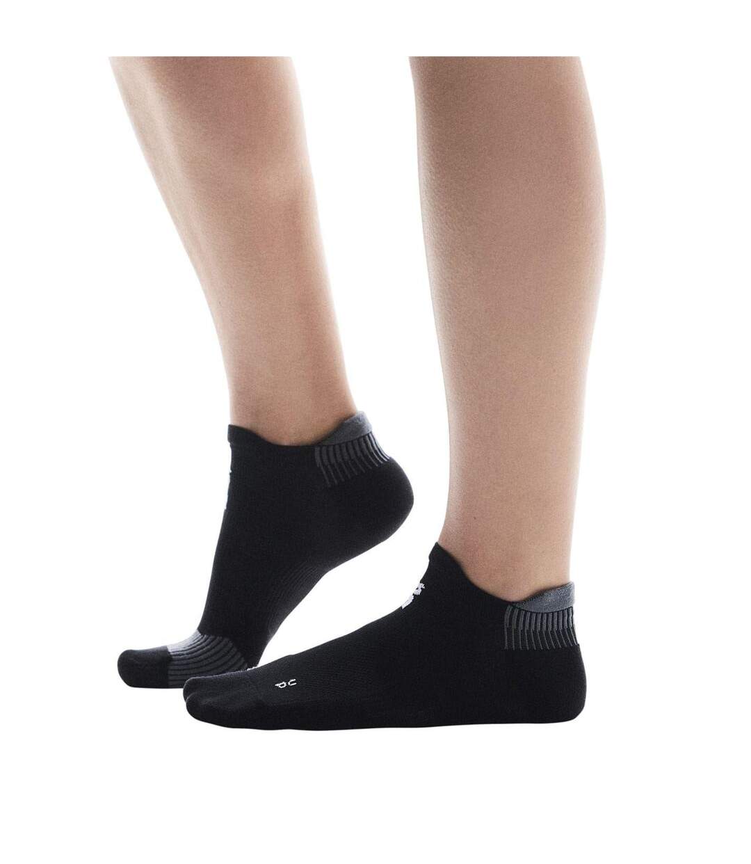Unisex Adult No-show Socks Black On Running-3
