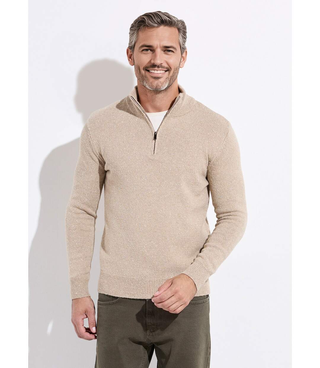 Pull col montant zippé, coupe ajustée-1