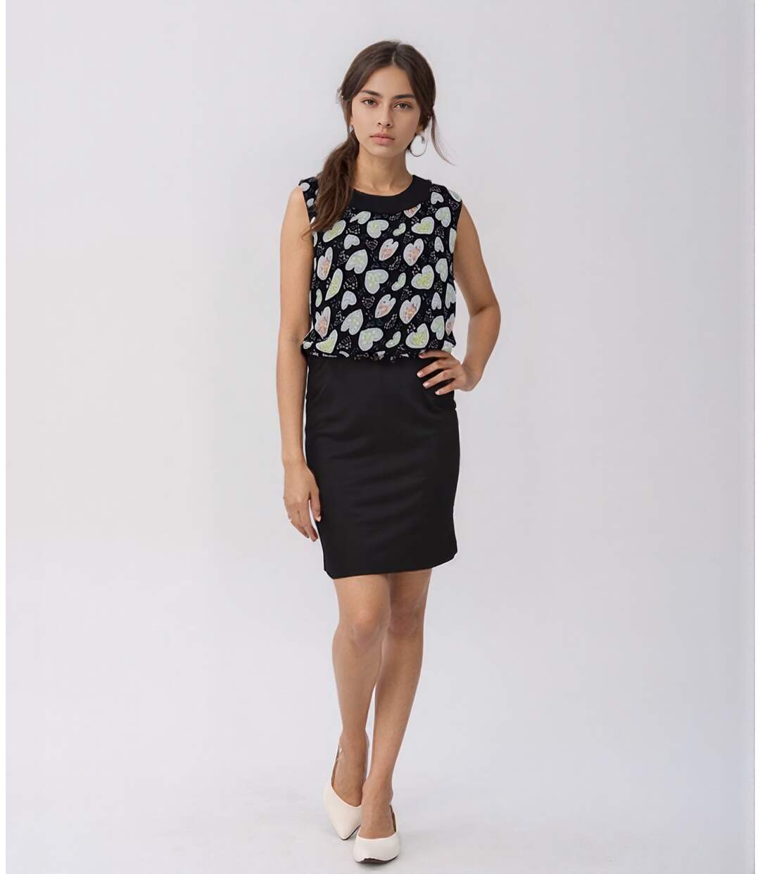 Robe femme sans manches imprimée noire avec ceinture - Féminine et légère-3