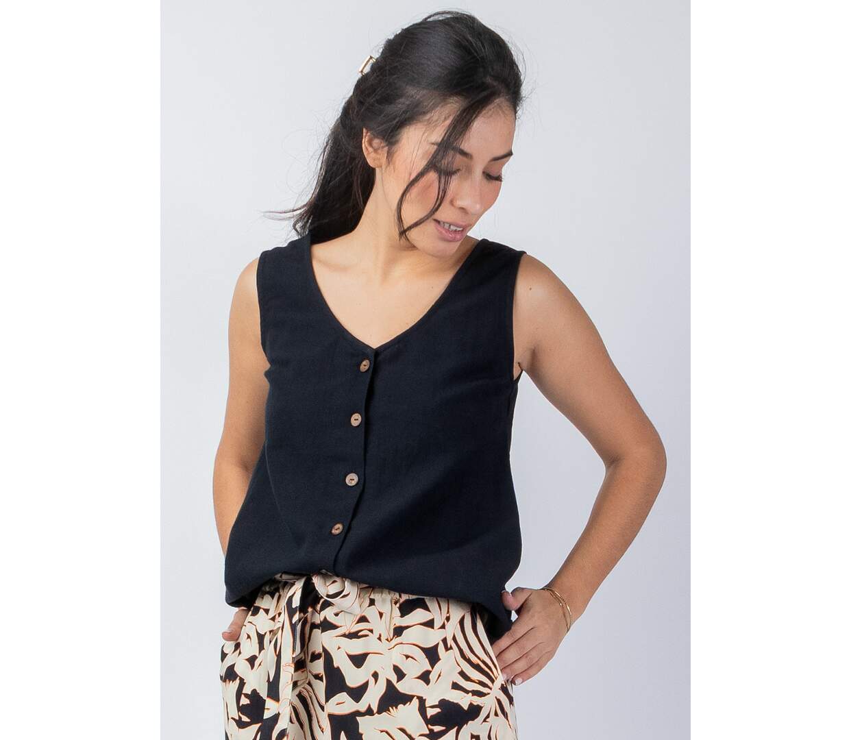 Top femme sans manches SABINE uni noir Coton Du Monde-2