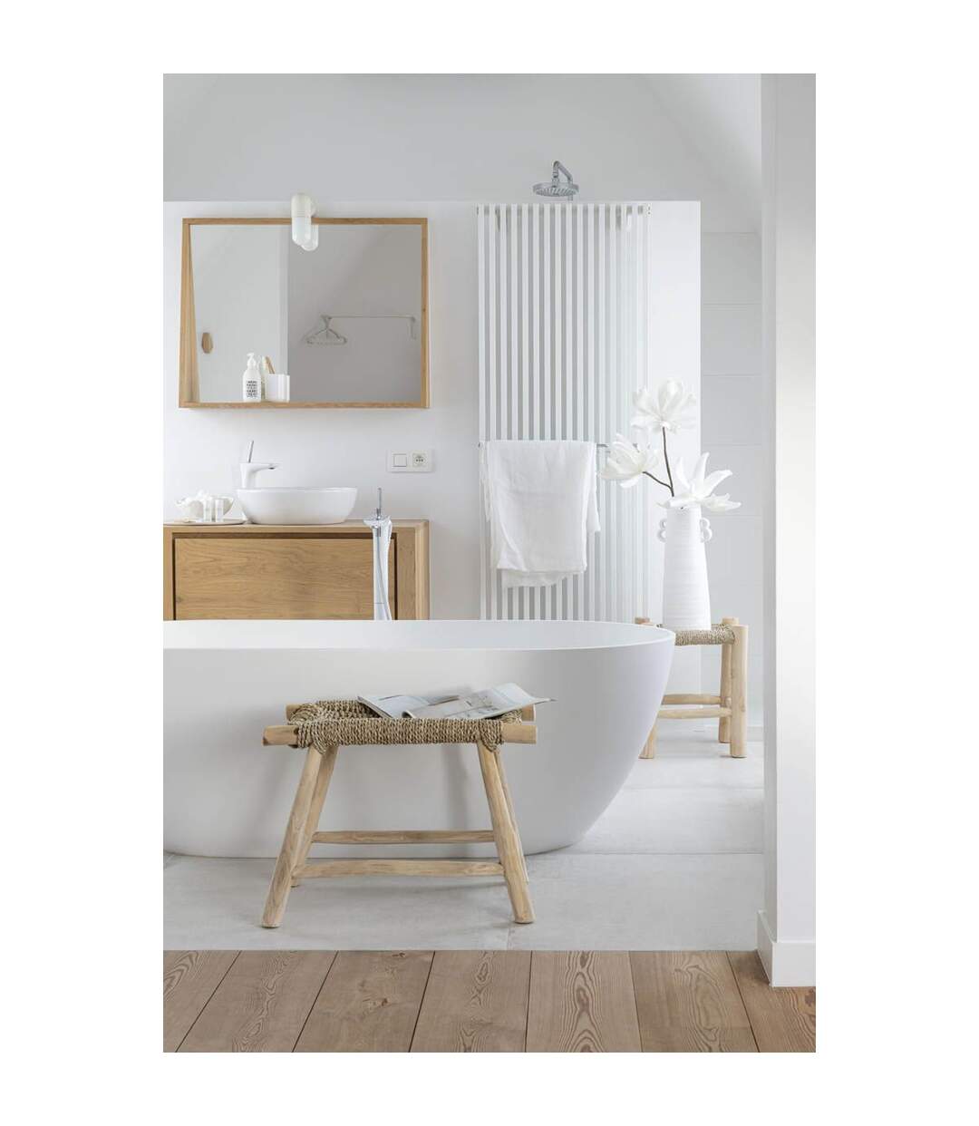 Vase Conique avec Anses Russel 55cm Blanc-4
