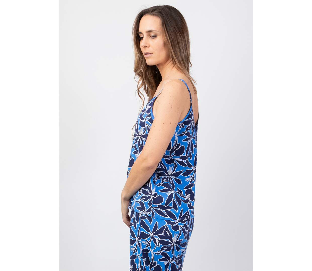 Top court femme fines bretelles AMORE fleurs bleues Coton Du Monde-3
