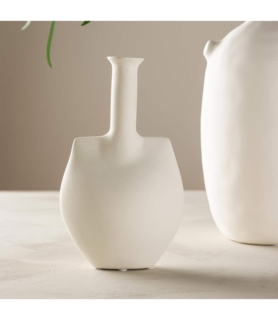 Vase Design en Céramique Madison 22cm Blanc Cassé-4