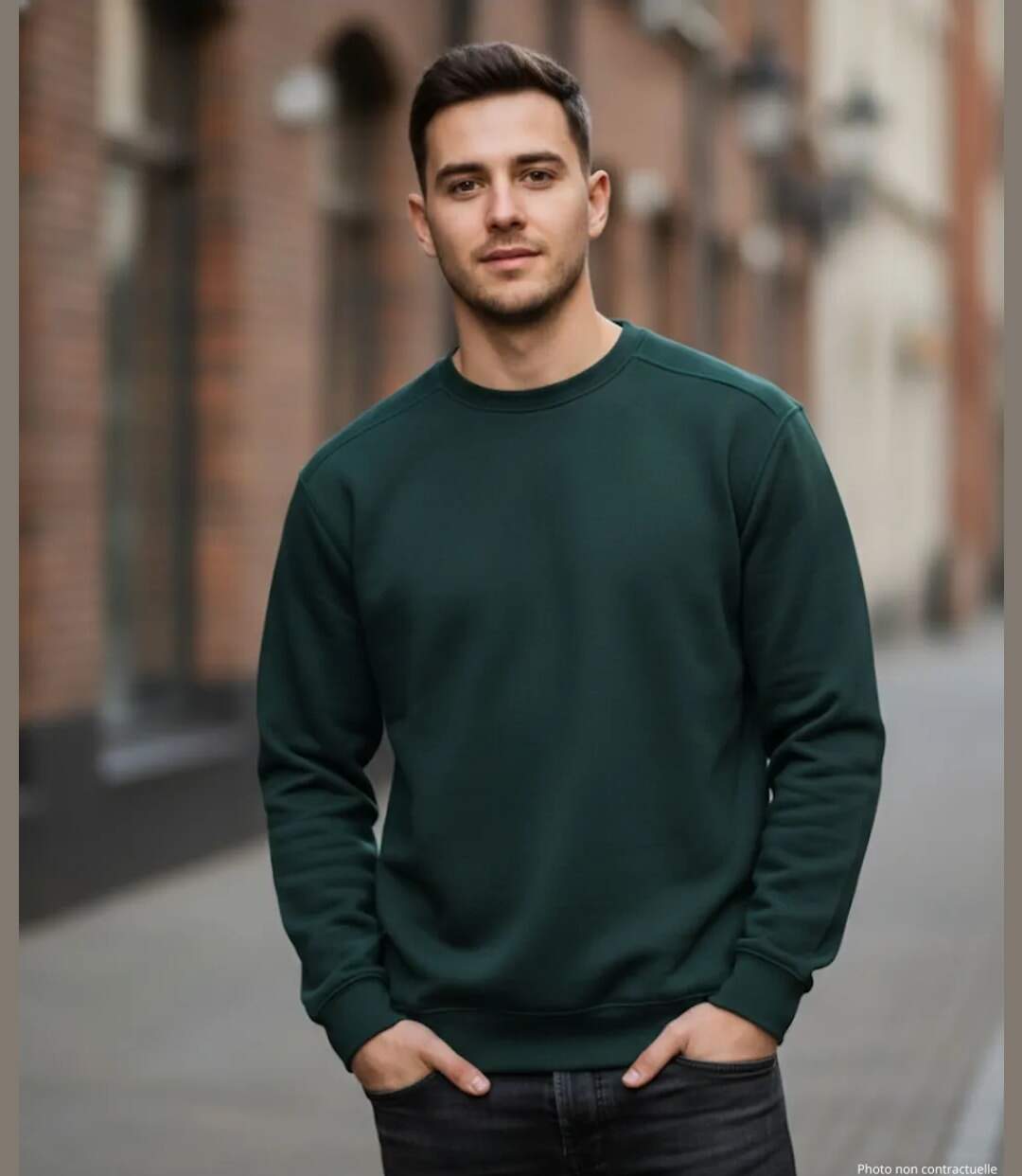 CHALLENGER E213 — Sweat col rond vert : l'alliance du confort et de la résistance-3