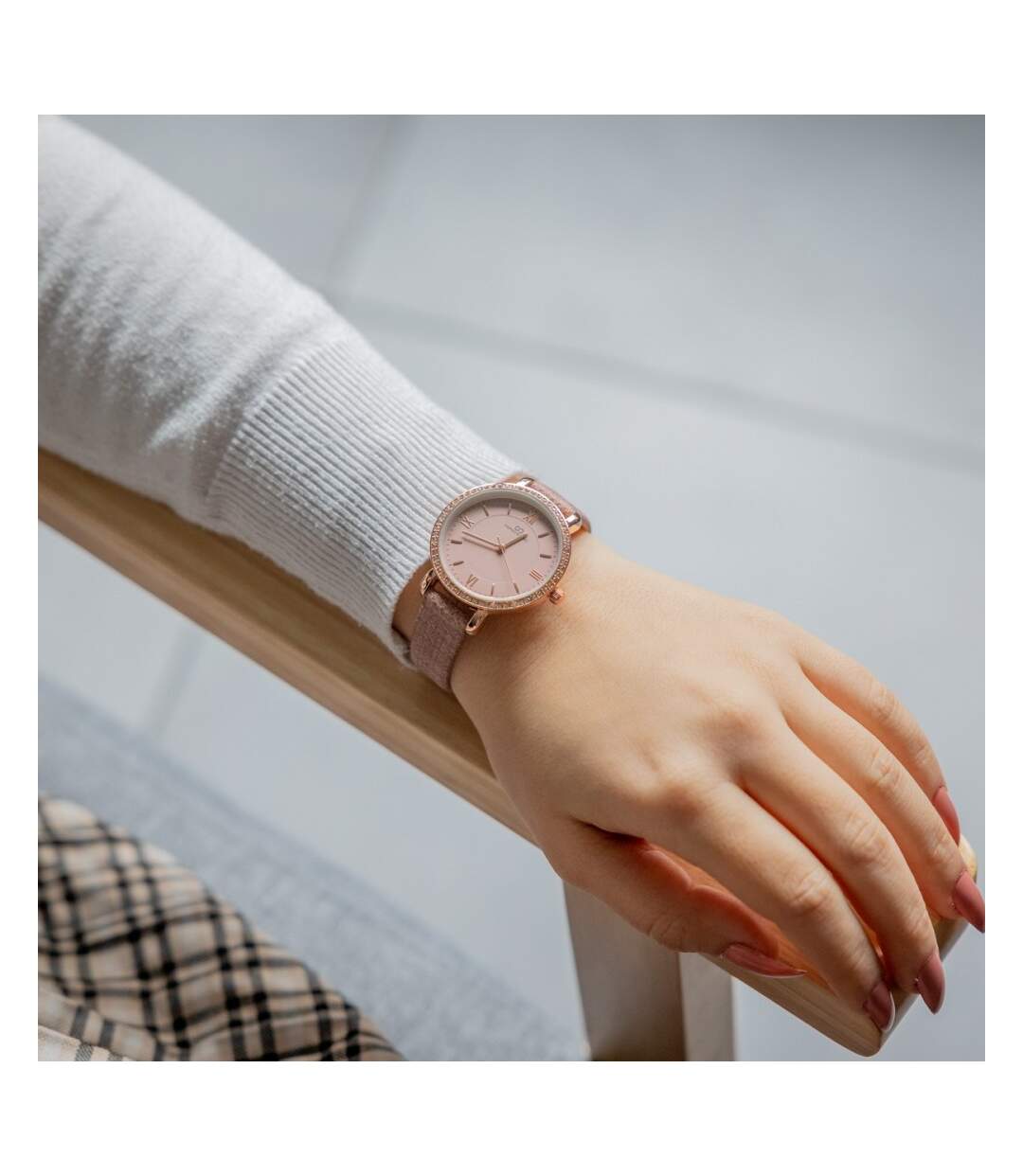 Jolie Montre Femme Beige Rose GIORGIO