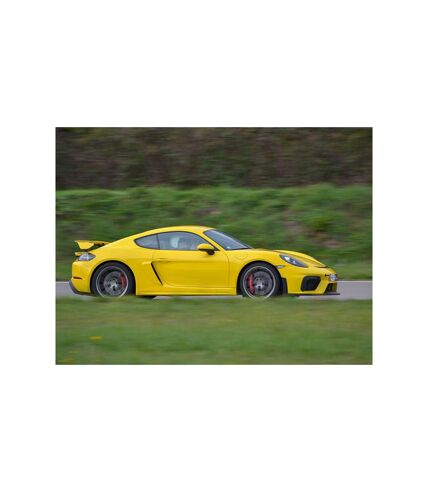 Pilotage d’une Porsche GTA 4 Clubsport pendant 5 tours sur le circuit Château-Gaillard - SMARTBOX - Coffret Cadeau Sport & Aventure