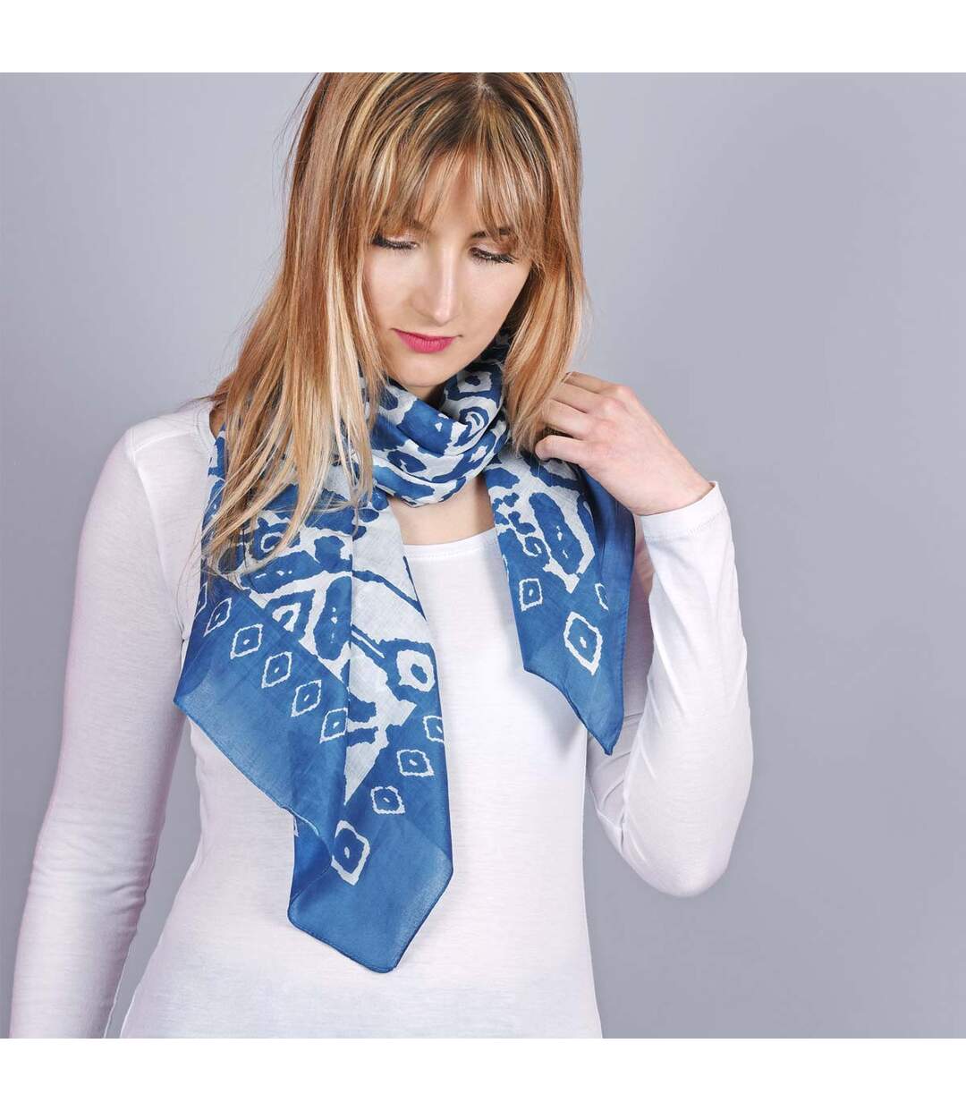 Foulard carré Etika-2