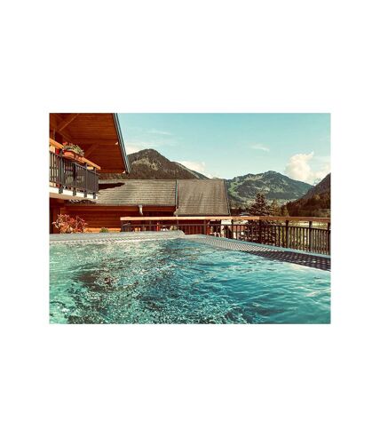 Séjour de 2 jours en suite avec accès illimité au spa en hôtel 4* au cœur des Alpes - SMARTBOX - Coffret Cadeau Séjour