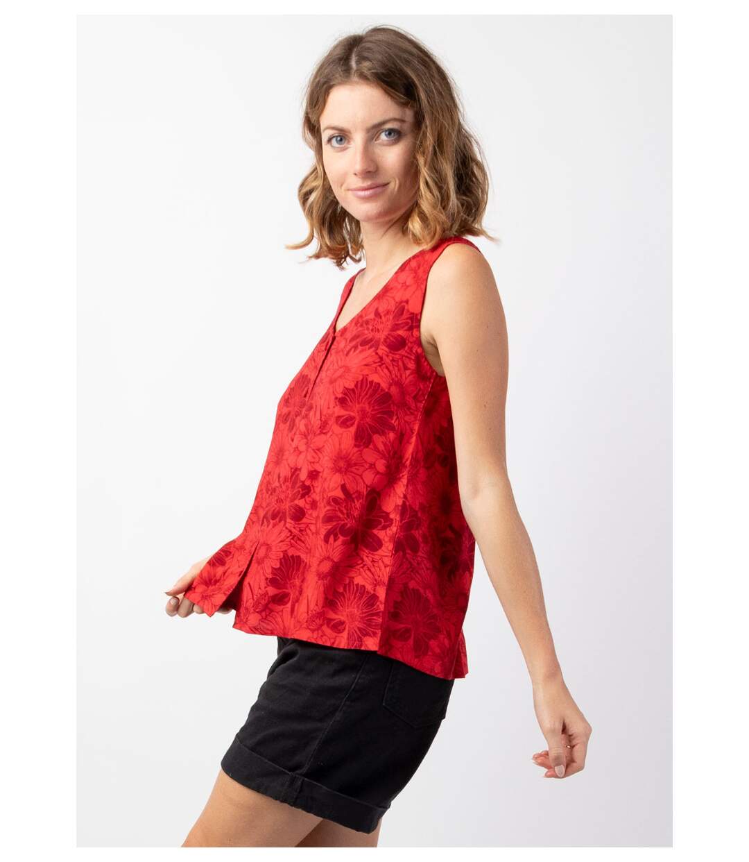 Top femme sans manches IVANOE rouge fleuri Coton Du Monde-3