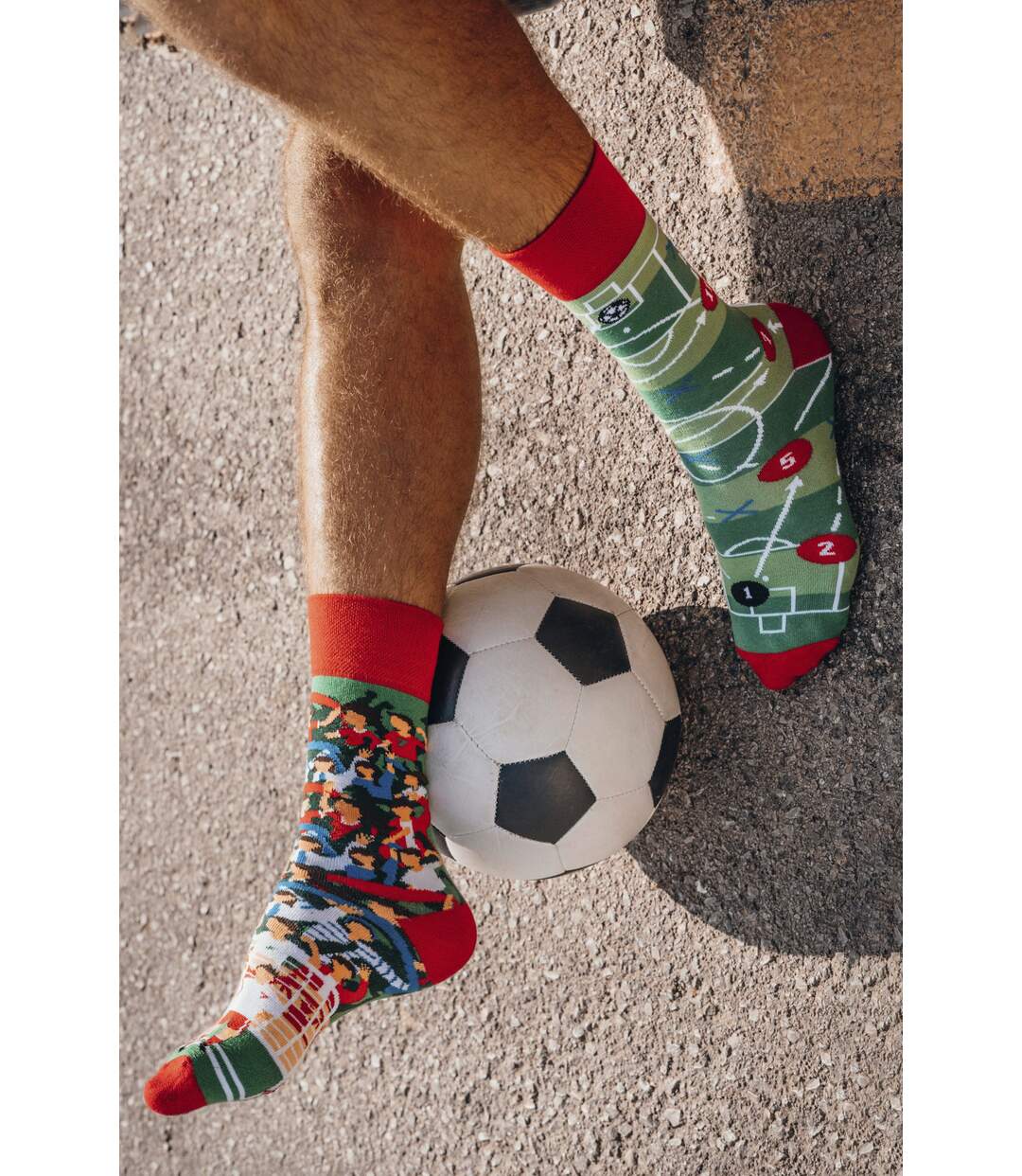 SPOX SOX - Chaussettes fantaisie dépareillées pour hommes et femmes - Football