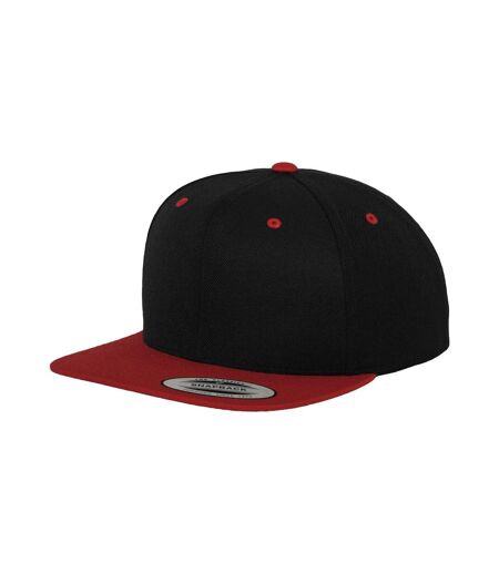 Classic Two Tone Cap Black Red Flexfit
