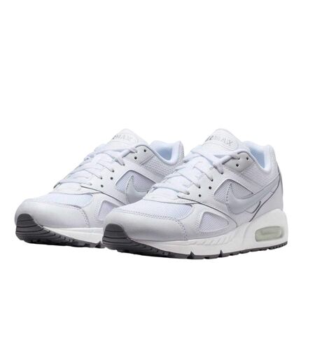 Baskets Air Max Ivo Femme Blanc Nike