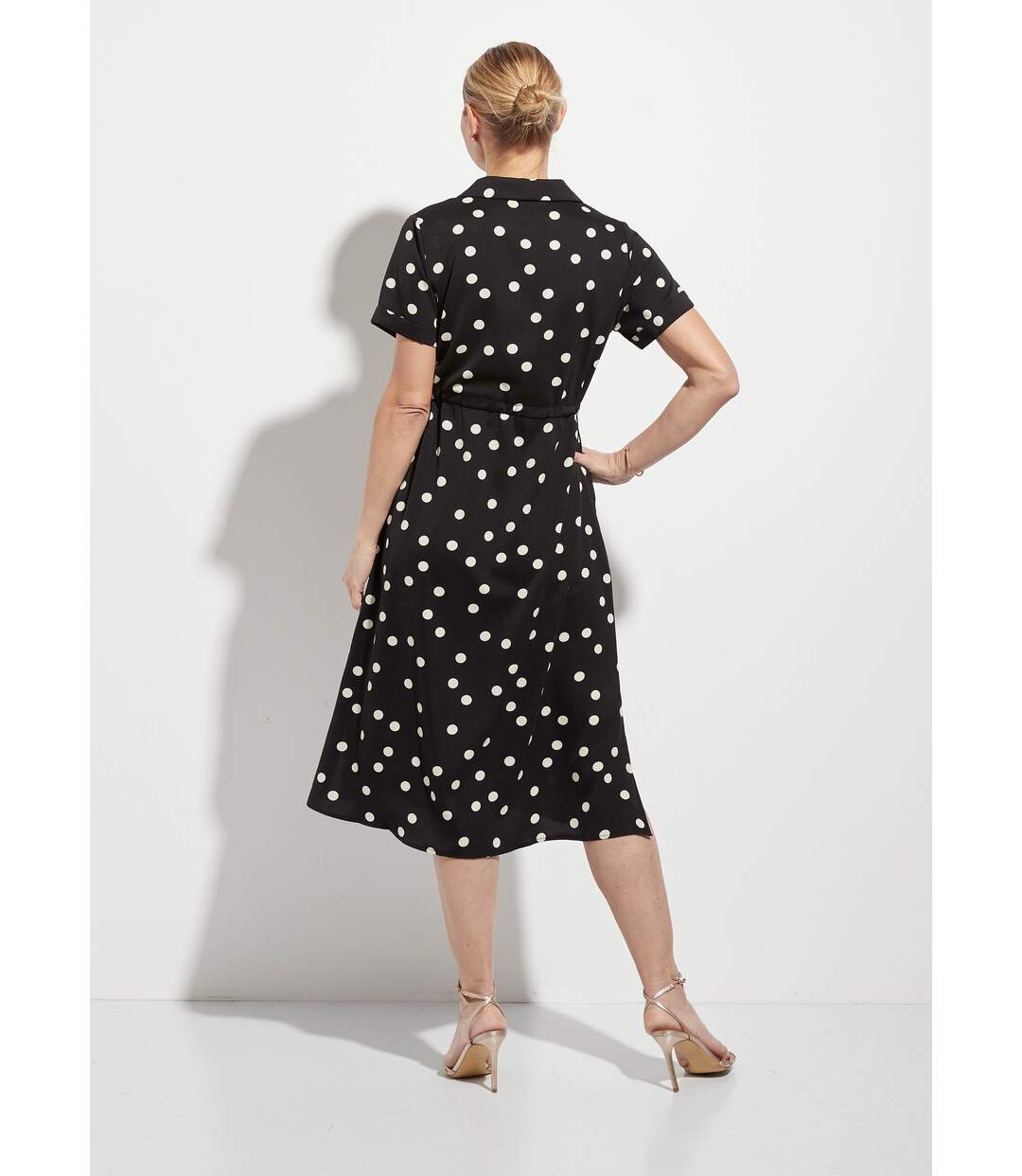 Robe chemisier à pois longue à ceinturer-2