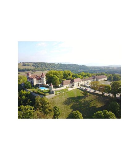 2h d'accès au spa Cinq Mondes et massage de 50 min dans un château près de Lyon - SMARTBOX - Coffret Cadeau Bien-être