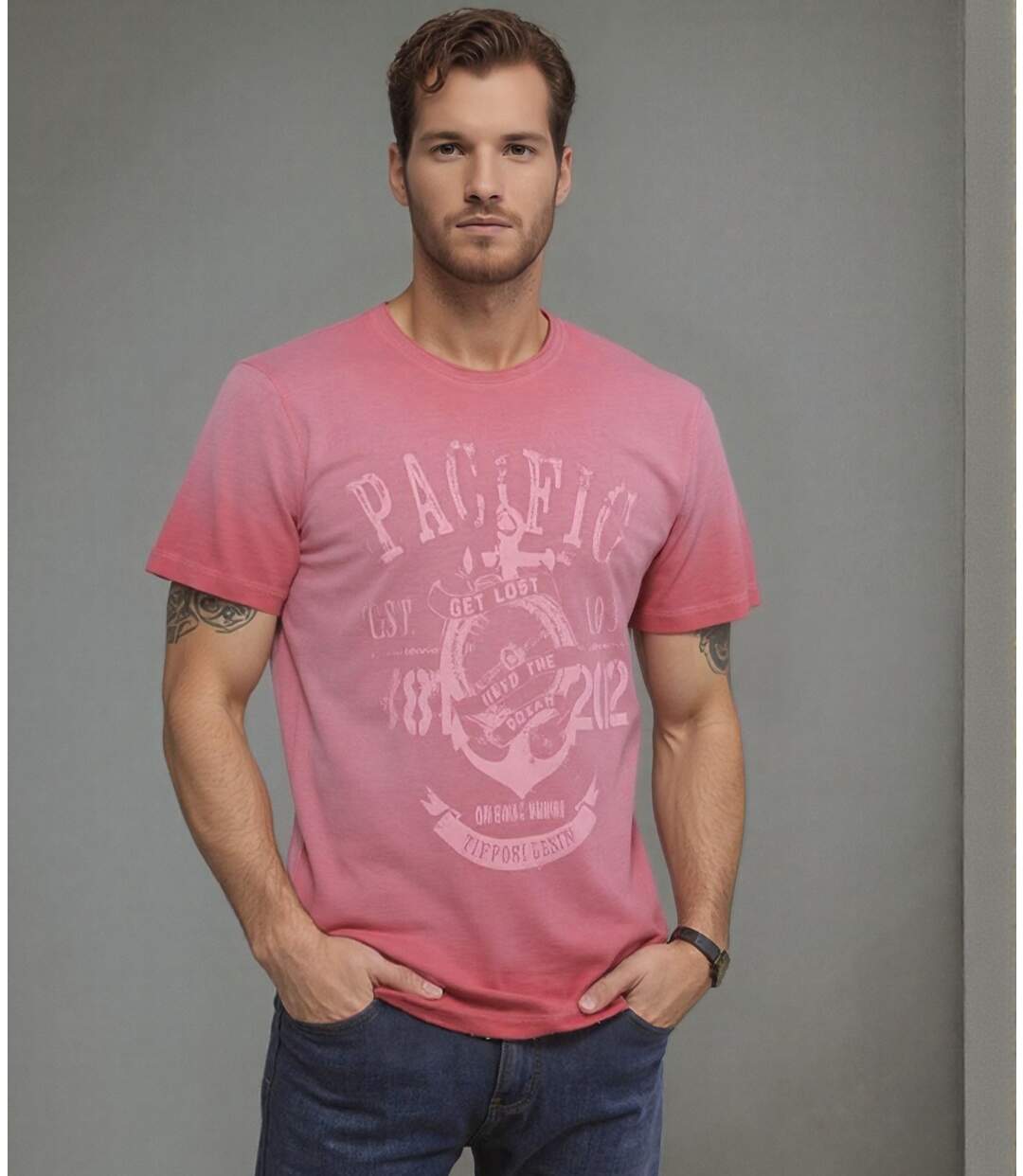Tee-shirt homme rose à  manches courtes avec motif imprimé élégant-4