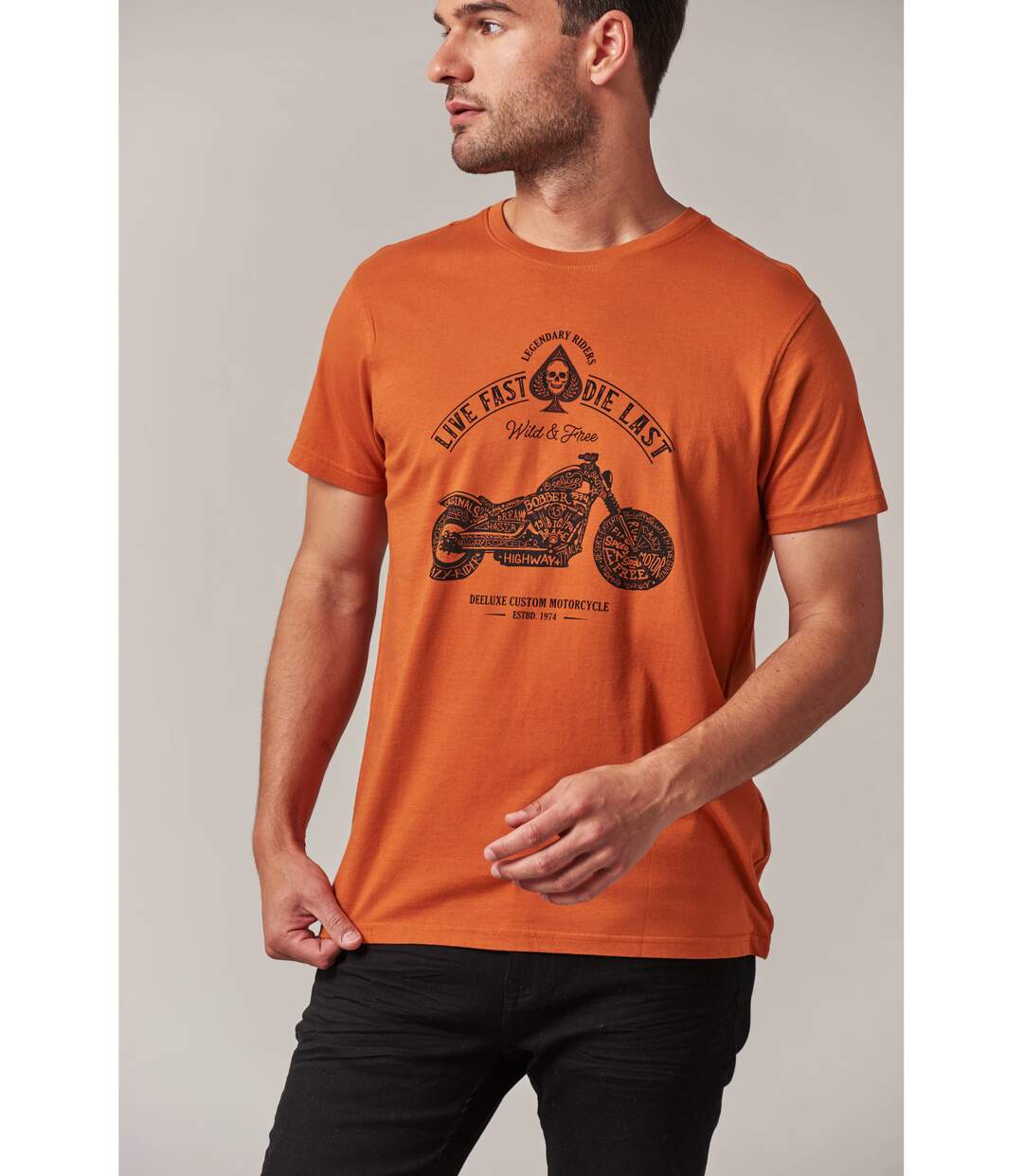 tshirt col rond avec imprimé sur le devant de moto et lettrage PARK