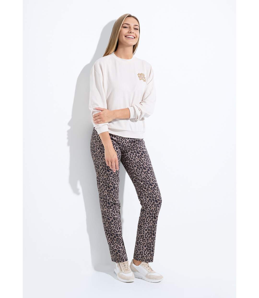 Sweat volume boite molleton brodé détail brillant-3