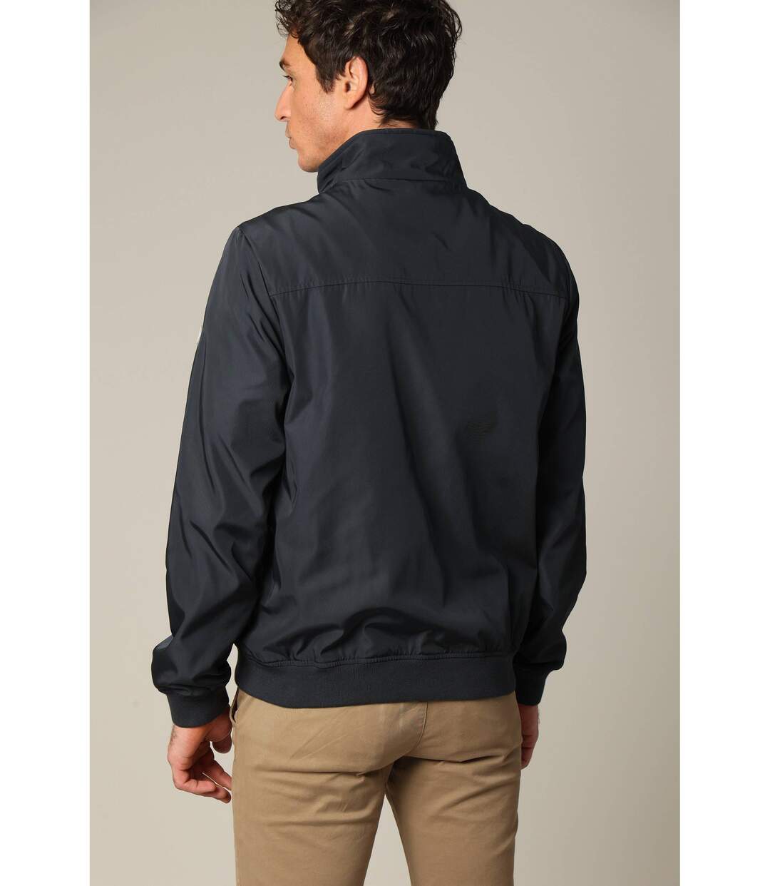 Blouson court en toile enduite noire avec col montant CASTLE-3