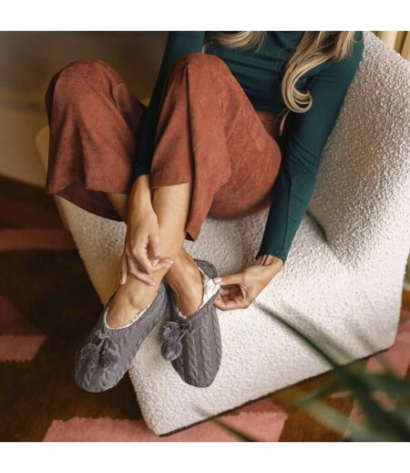 1 Pair Ladies Cable Knit Moccasin Bootie - Warm Soft Cosy Indoor Slippers