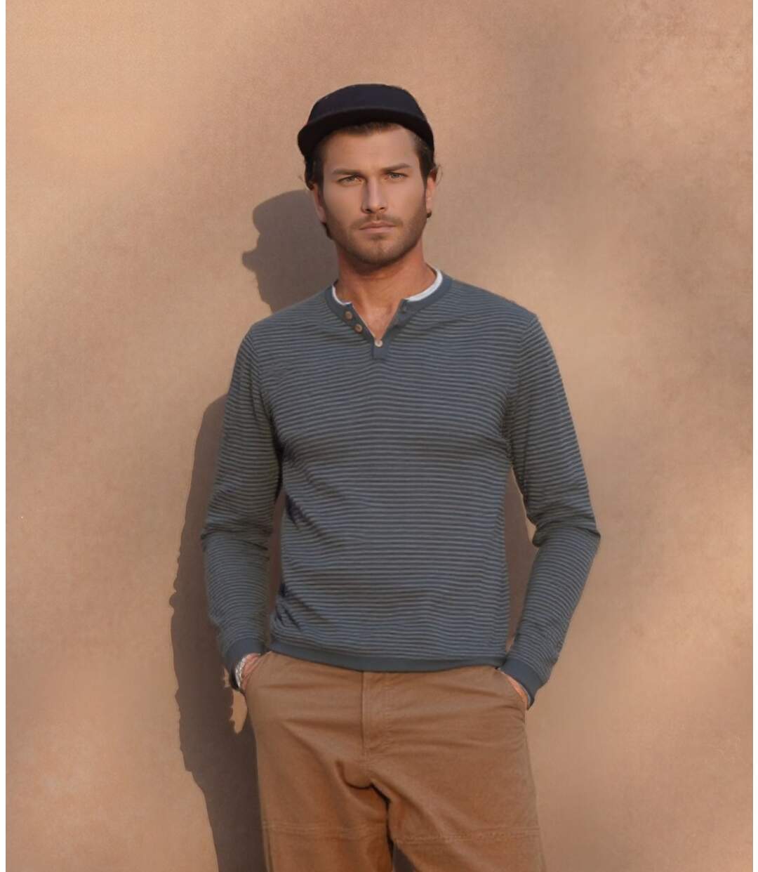 Pull gris tendance pour homme - Longues manches et col en V - Décontracté et stylé-4